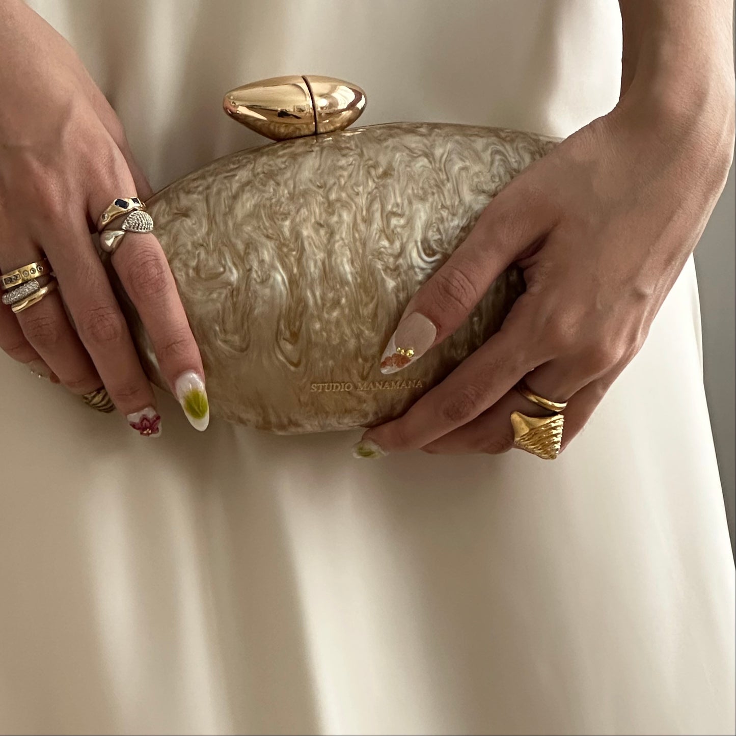 La Perla Clutch | Gold